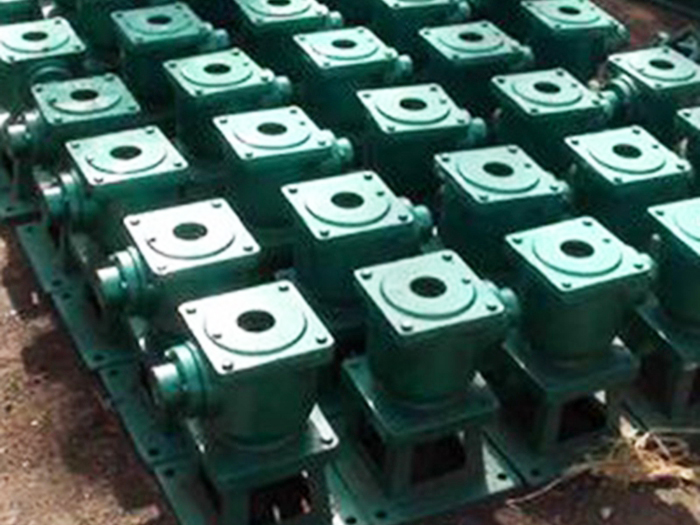 側(cè)搖螺桿啟閉機(jī) 